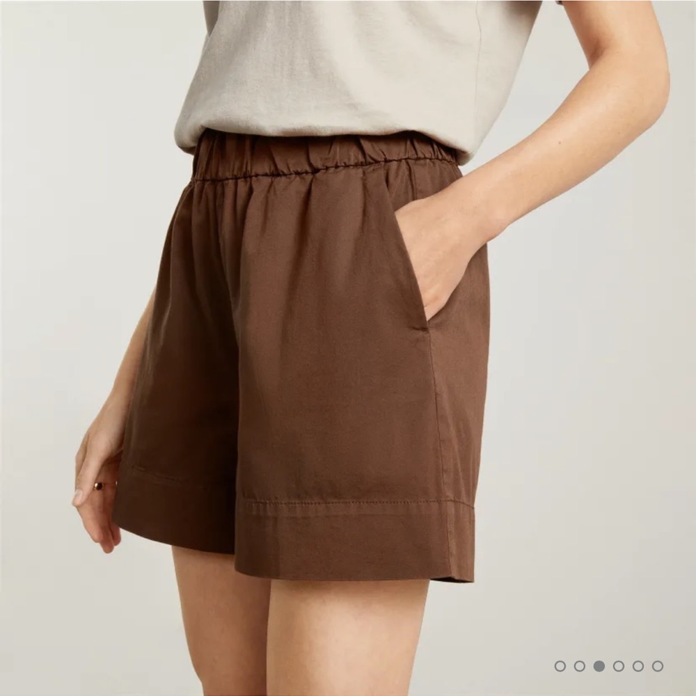 NWT Everlane The Easy Short size 6